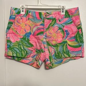 GENTLY USED SIZE 10 LILLY PULITZER CALLAHAN SHORT